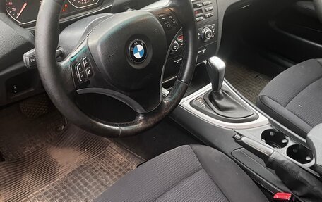 BMW 1 серия, 2008 год, 800 000 рублей, 6 фотография