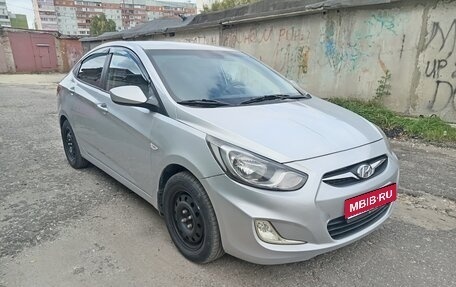 Hyundai Solaris II рестайлинг, 2011 год, 525 000 рублей, 1 фотография