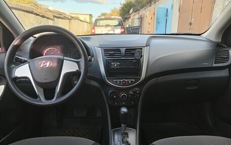 Hyundai Solaris II рестайлинг, 2011 год, 525 000 рублей, 8 фотография