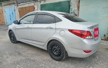 Hyundai Solaris II рестайлинг, 2011 год, 525 000 рублей, 5 фотография