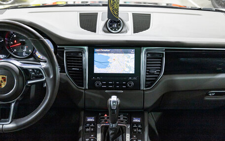 Porsche Macan I рестайлинг, 2016 год, 4 220 000 рублей, 26 фотография