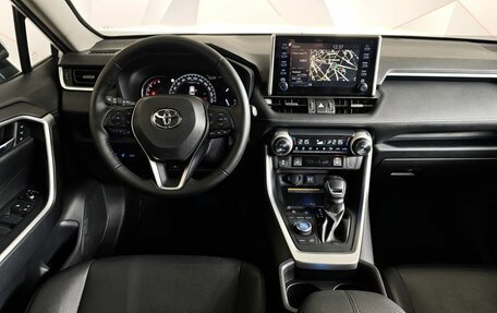 Toyota RAV4, 2020 год, 3 197 000 рублей, 20 фотография