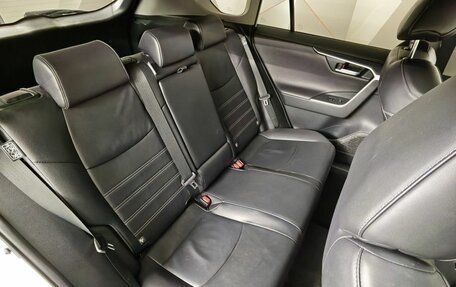 Toyota RAV4, 2020 год, 3 197 000 рублей, 17 фотография