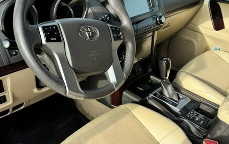 Toyota Land Cruiser Prado 150 рестайлинг, 2015 год, 3 900 000 рублей, 5 фотография