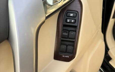 Toyota Land Cruiser Prado 150 рестайлинг, 2015 год, 3 900 000 рублей, 9 фотография