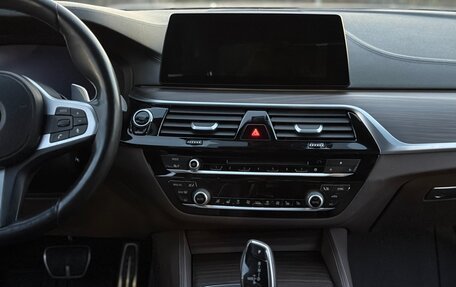 BMW 5 серия, 2018 год, 4 749 000 рублей, 15 фотография