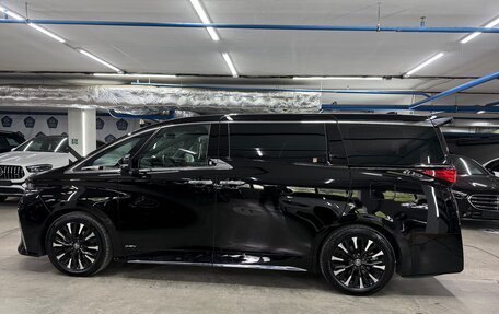 Toyota Alphard, 2023 год, 13 999 000 рублей, 8 фотография
