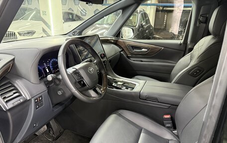 Toyota Alphard, 2023 год, 13 999 000 рублей, 12 фотография
