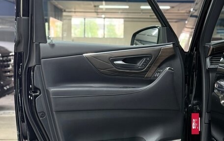 Toyota Alphard, 2023 год, 13 999 000 рублей, 9 фотография