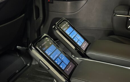 Toyota Alphard, 2023 год, 13 999 000 рублей, 21 фотография