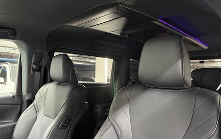 Toyota Alphard, 2023 год, 13 999 000 рублей, 17 фотография