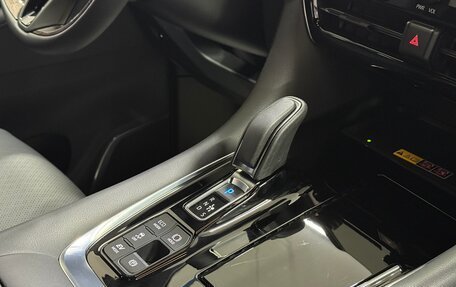 Toyota Alphard, 2023 год, 13 999 000 рублей, 26 фотография