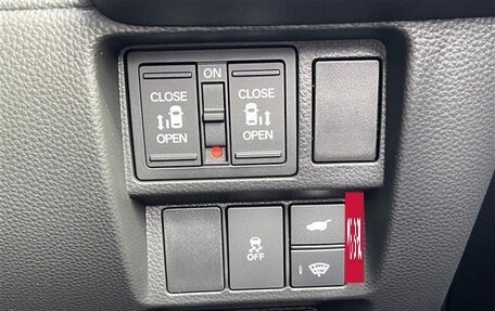 Honda Stepwgn, 2026 год, 3 000 000 рублей, 21 фотография