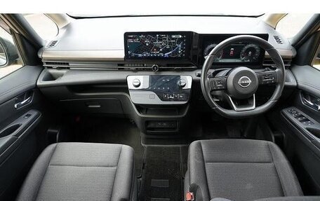Nissan Serena, 2023 год, 2 280 700 рублей, 11 фотография