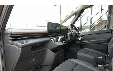 Nissan Serena, 2023 год, 2 280 700 рублей, 14 фотография
