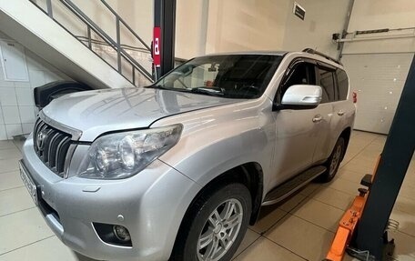 Toyota Land Cruiser Prado 150 рестайлинг, 2012 год, 2 850 000 рублей, 1 фотография