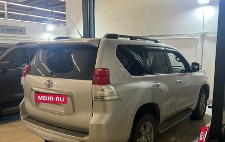 Toyota Land Cruiser Prado 150 рестайлинг, 2012 год, 2 850 000 рублей, 3 фотография