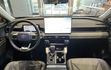 Toyota RAV4, 2026 год, 4 549 900 рублей, 11 фотография