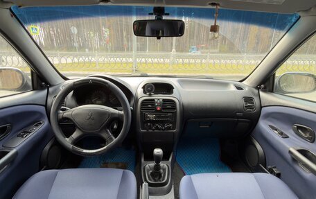 Mitsubishi Carisma I, 2003 год, 180 000 рублей, 7 фотография