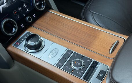 Land Rover Range Rover IV рестайлинг, 2020 год, 6 300 000 рублей, 28 фотография