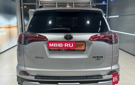 Toyota RAV4, 2018 год, 2 299 000 рублей, 5 фотография