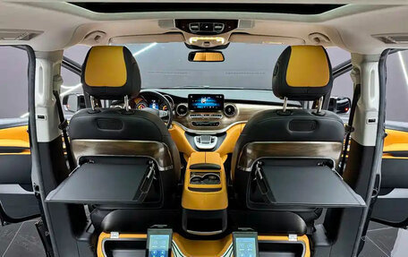 Mercedes-Benz V-Класс, 2022 год, 5 150 000 рублей, 17 фотография