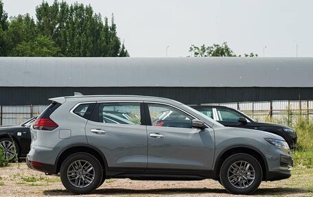 Nissan X-Trail, 2025 год, 2 400 000 рублей, 2 фотография