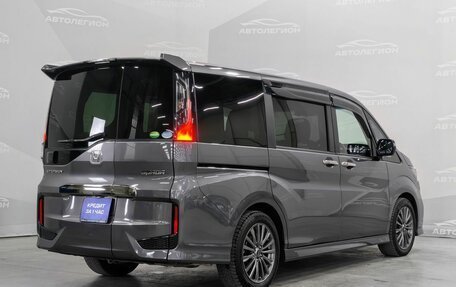 Honda Stepwgn IV рестайлинг, 2020 год, 2 700 000 рублей, 5 фотография