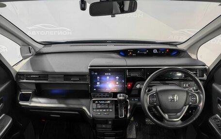 Honda Stepwgn IV рестайлинг, 2020 год, 2 700 000 рублей, 9 фотография