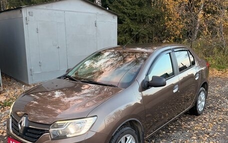 Renault Logan II, 2019 год, 900 000 рублей, 2 фотография