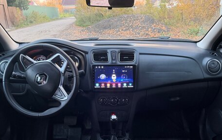Renault Logan II, 2019 год, 900 000 рублей, 25 фотография