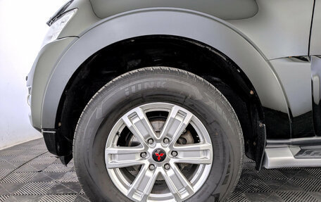 Mitsubishi Pajero IV рестайлинг 2, 2014 год, 2 240 000 рублей, 18 фотография