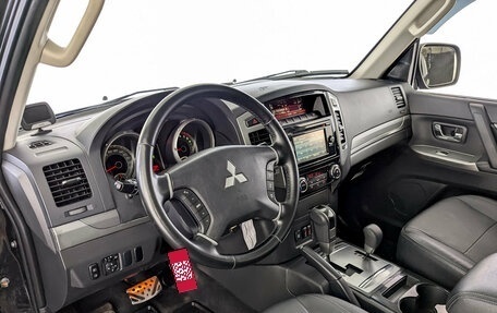 Mitsubishi Pajero IV рестайлинг 2, 2014 год, 2 240 000 рублей, 16 фотография