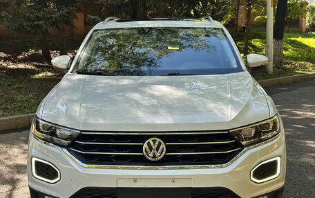 Volkswagen T-Roc I, 2022 год, 1 480 000 рублей, 2 фотография