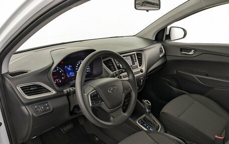 Hyundai Solaris II рестайлинг, 2021 год, 1 595 000 рублей, 17 фотография