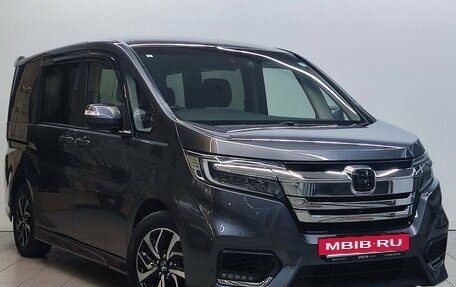 Honda Stepwgn IV рестайлинг, 2019 год, 2 250 000 рублей, 3 фотография