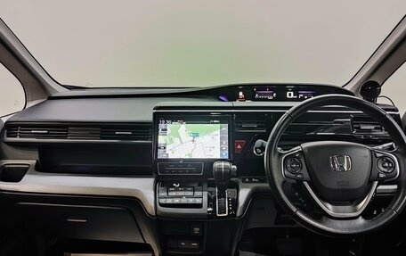 Honda Stepwgn IV рестайлинг, 2019 год, 2 250 000 рублей, 9 фотография