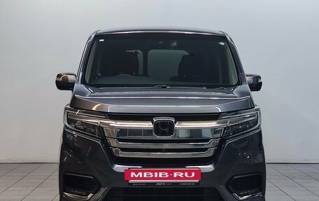 Honda Stepwgn IV рестайлинг, 2019 год, 2 250 000 рублей, 2 фотография