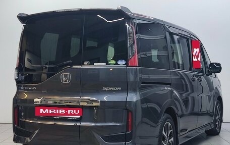 Honda Stepwgn IV рестайлинг, 2019 год, 2 250 000 рублей, 5 фотография
