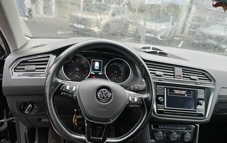 Volkswagen Tiguan II, 2017 год, 1 879 000 рублей, 5 фотография