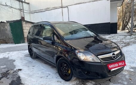 Opel Zafira B, 2008 год, 600 000 рублей, 2 фотография