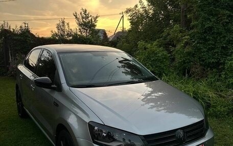 Volkswagen Polo VI (EU Market), 2018 год, 1 300 000 рублей, 1 фотография
