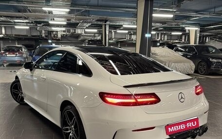 Mercedes-Benz E-Класс, 2018 год, 4 450 000 рублей, 4 фотография