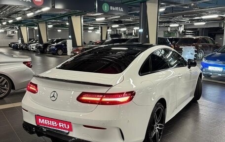 Mercedes-Benz E-Класс, 2018 год, 4 450 000 рублей, 7 фотография