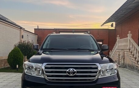 Toyota Land Cruiser 200, 2008 год, 3 090 000 рублей, 2 фотография