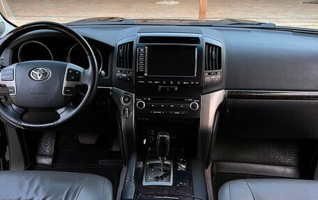 Toyota Land Cruiser 200, 2008 год, 3 090 000 рублей, 27 фотография