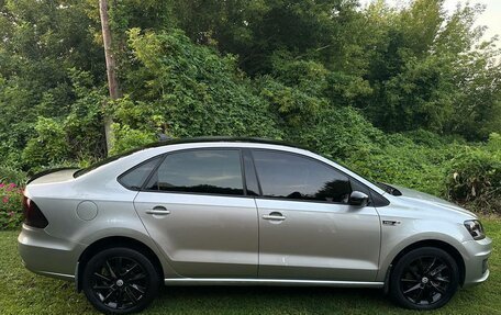 Volkswagen Polo VI (EU Market), 2018 год, 1 300 000 рублей, 2 фотография