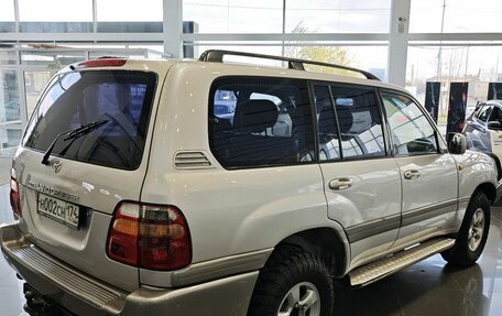 Toyota Land Cruiser 100 рестайлинг 2, 2001 год, 2 150 000 рублей, 4 фотография
