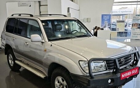 Toyota Land Cruiser 100 рестайлинг 2, 2001 год, 2 150 000 рублей, 3 фотография
