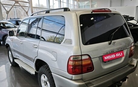 Toyota Land Cruiser 100 рестайлинг 2, 2001 год, 2 150 000 рублей, 6 фотография